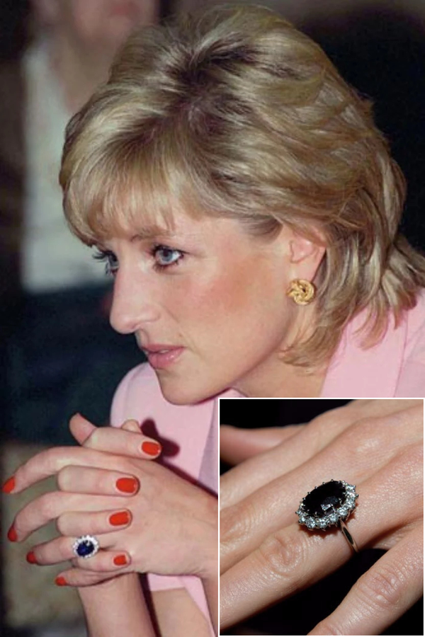 Anello "Diana" Zaffiro Étoile™